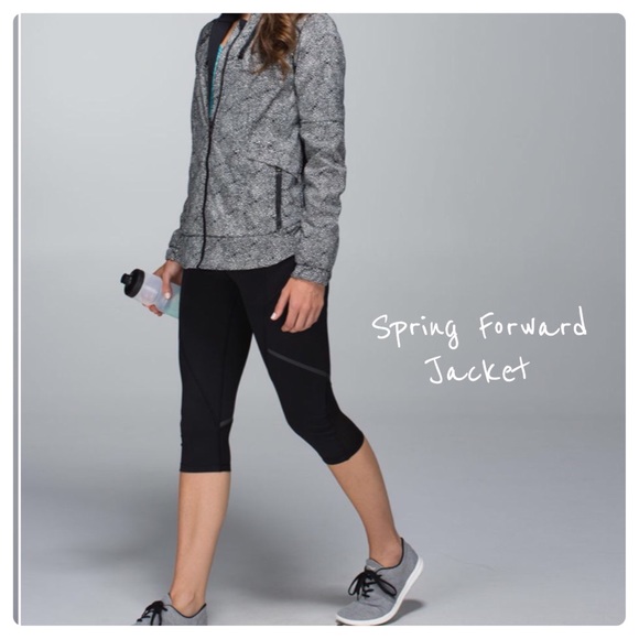 Lululemon hooded jacket, size 2 - Picture 10 of 15